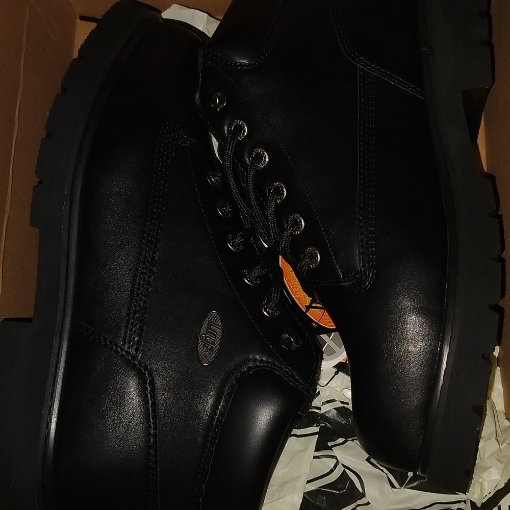 Men's Steel toe Lugs Work boots Black size 8.5W.